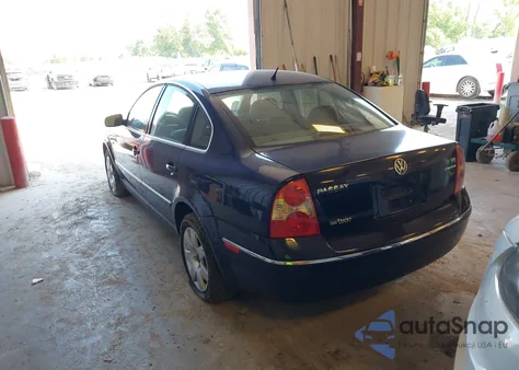 2003 Volkswagen Passat Glx from USA, damaged, VIN WVWTH63B23P104619